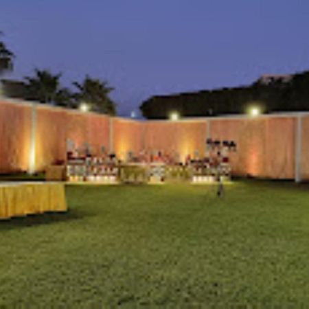 Abhiraj Guest House Mathura Exteriör bild
