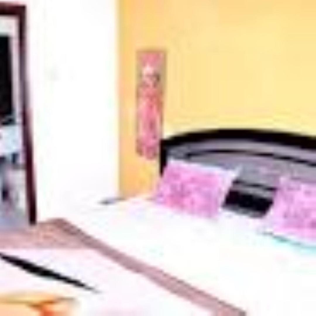 Abhiraj Guest House Mathura Exteriör bild