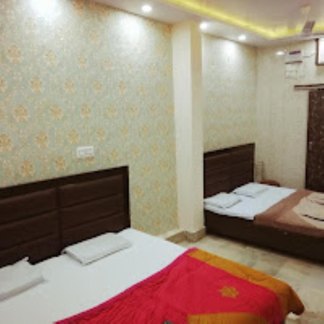 Abhiraj Guest House Mathura Exteriör bild