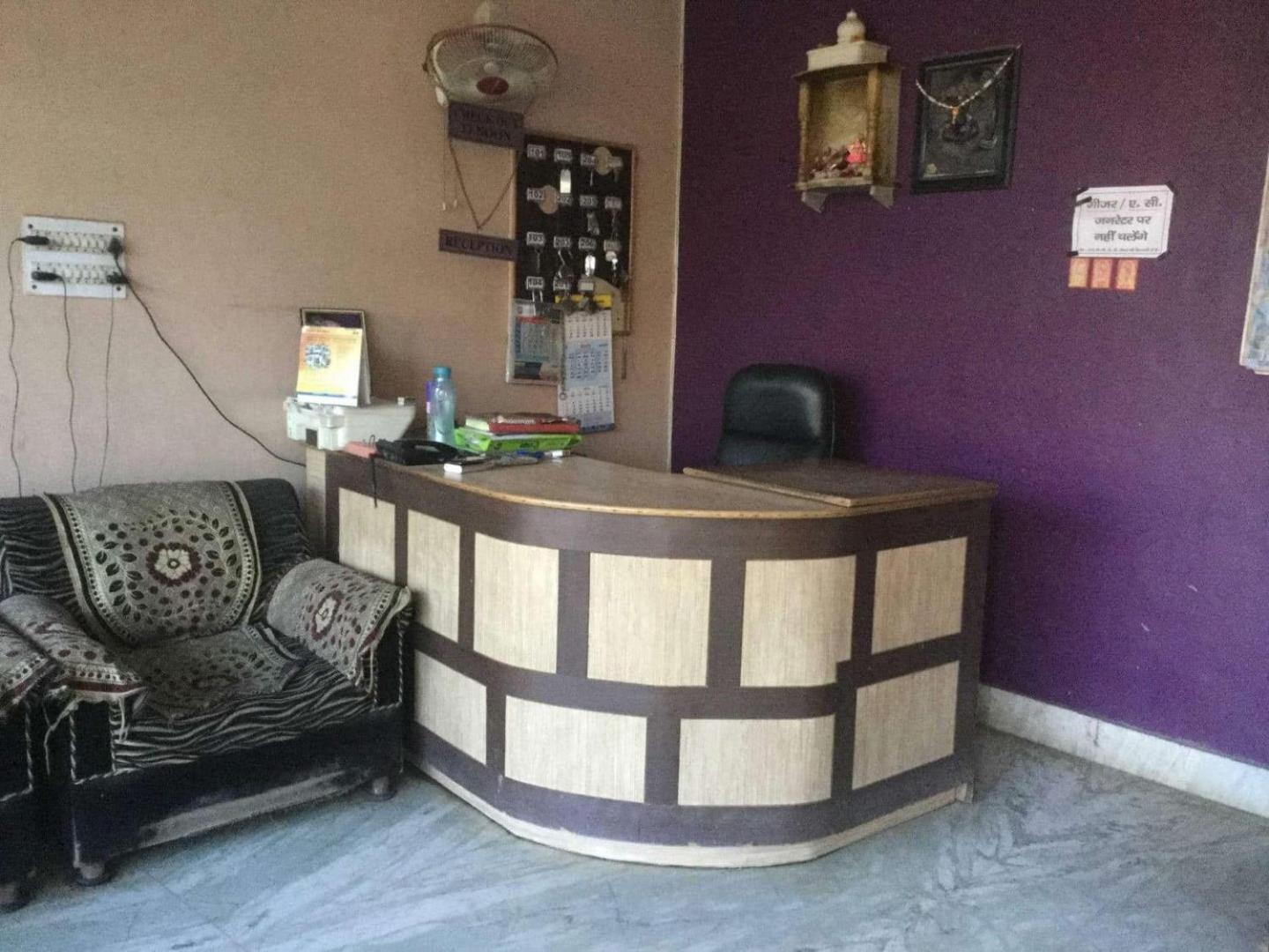 Abhiraj Guest House Mathura Exteriör bild