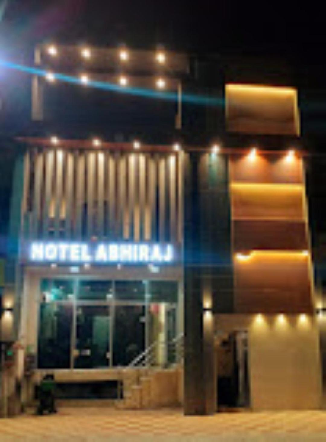 Abhiraj Guest House Mathura Exteriör bild