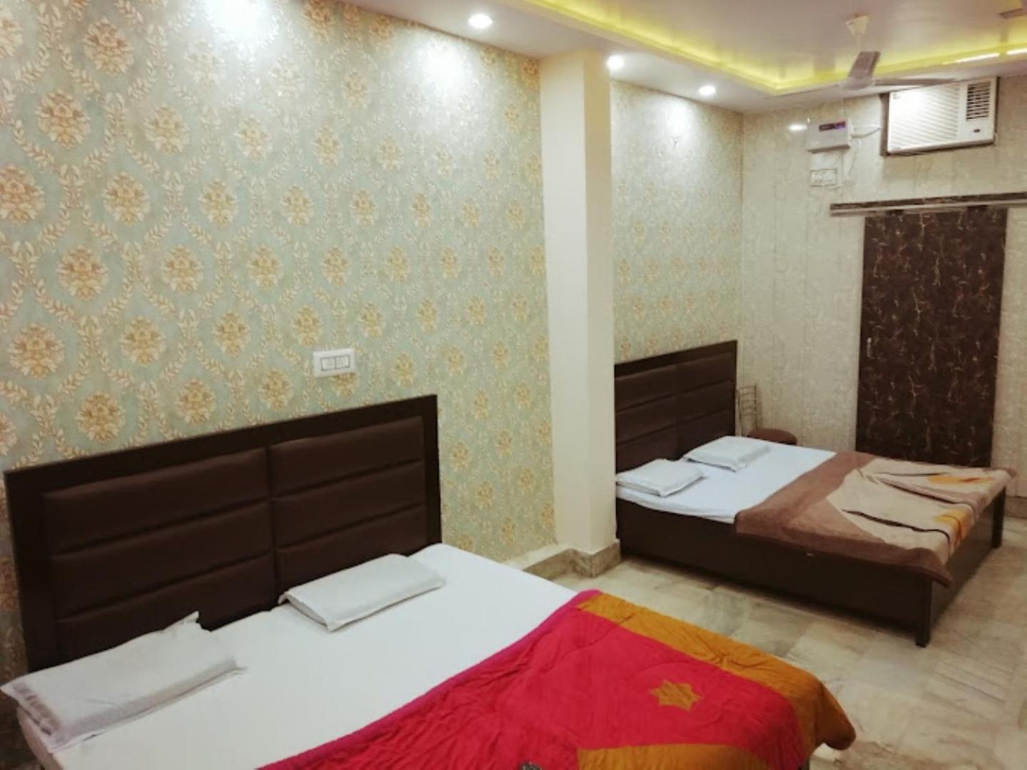Abhiraj Guest House Mathura Exteriör bild
