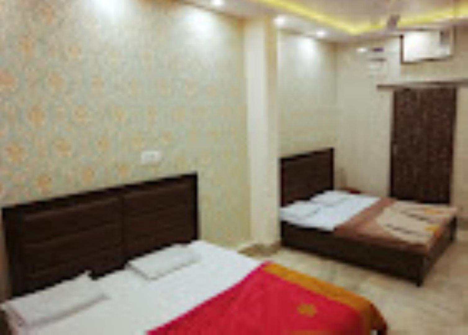 Abhiraj Guest House Mathura Exteriör bild