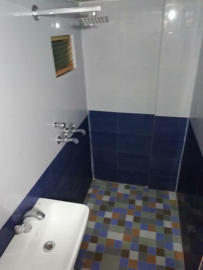 Abhiraj Guest House Mathura Exteriör bild